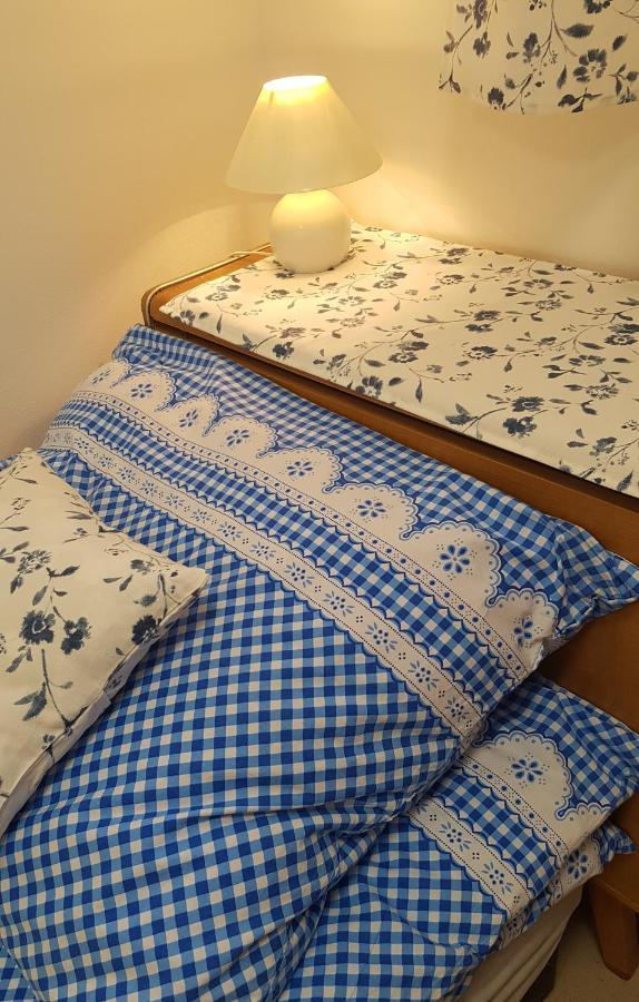 Na Samote U Lesa -Rasovna Apartment Msecke Zehrovice Bagian luar foto